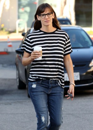 Jennifer Garner - Out and about in LA