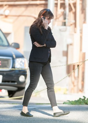 Jennifer Garner in Tight Jeans Out in LA