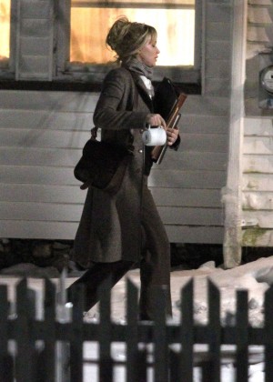 Jennifer Lawrence - Filming "Joy" set in Boston