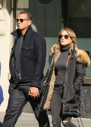 Jennifer Lopez and Alex Rodriguez hand in hand in SoHo