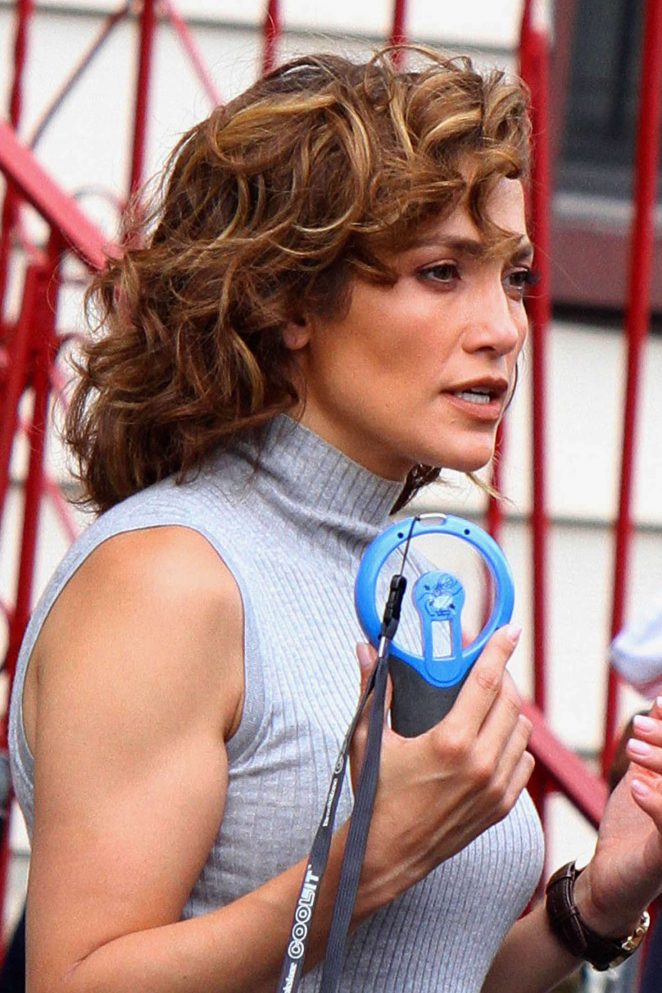 Index Of /wp-content/uploads/photos/jennifer-lopez/arrives-at-the-set ...