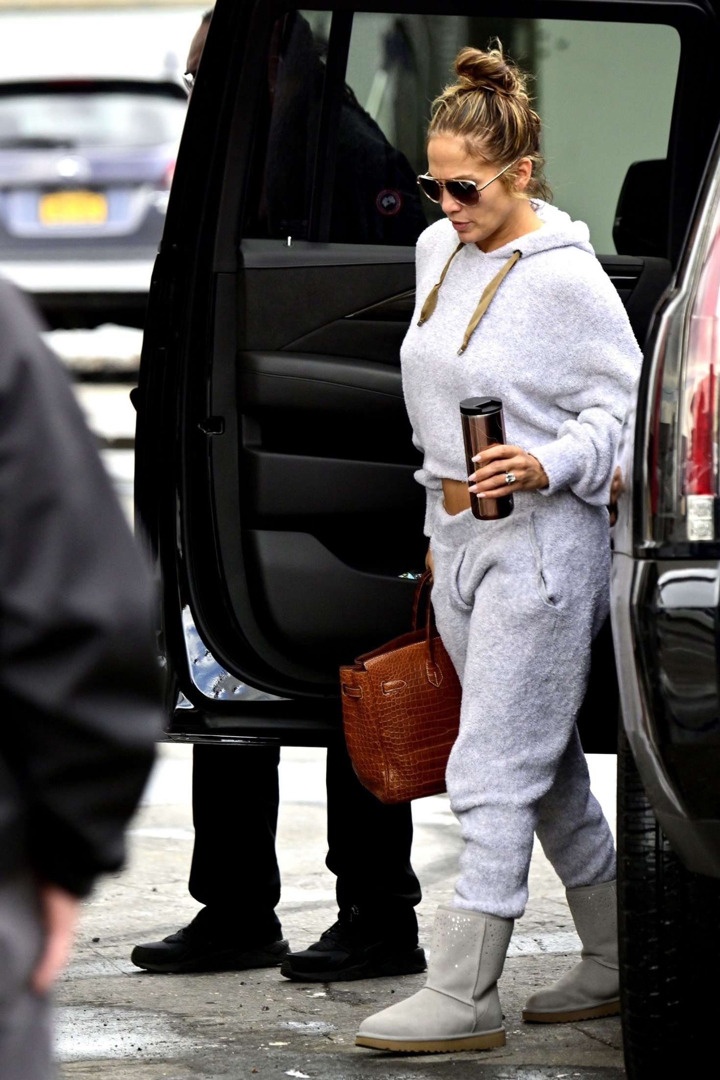 Jennifer Lopez: Filming Hustlers in NYC -04 | GotCeleb