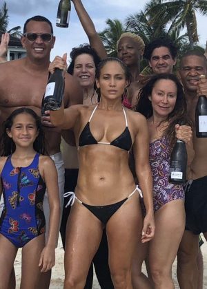 Jennifer Lopez in Bikini - Instagram