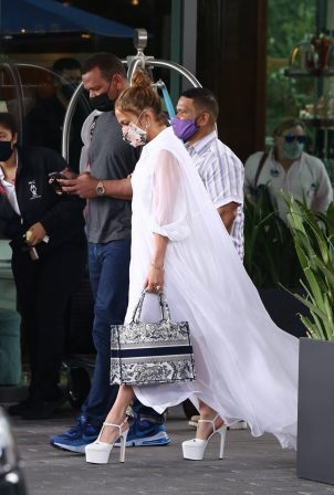 Jennifer Lopez - Leaving Mr. C Coconut Grove - The Modern Miami Luxury Hotel
