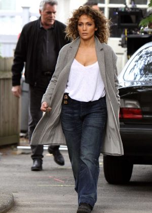 Jennifer Lopez - On the set of 'Shades of Blue' in Queens