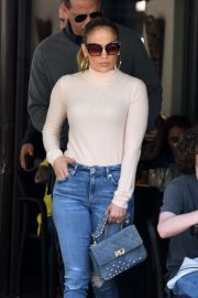 Jennifer Lopez - Out for lunch in Miami