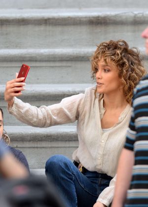 Jennifer Lopez posts a selfie from the set of 'Shades of Blue' in NY