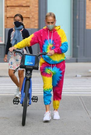 Jennifer Lopez - Wears tie-dye sweats in New York City