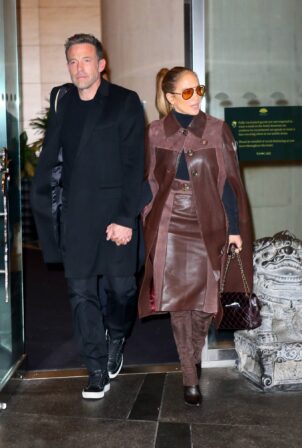 Jennifer Lopez - With Ben Affleck check out of the Mandarin Hotel