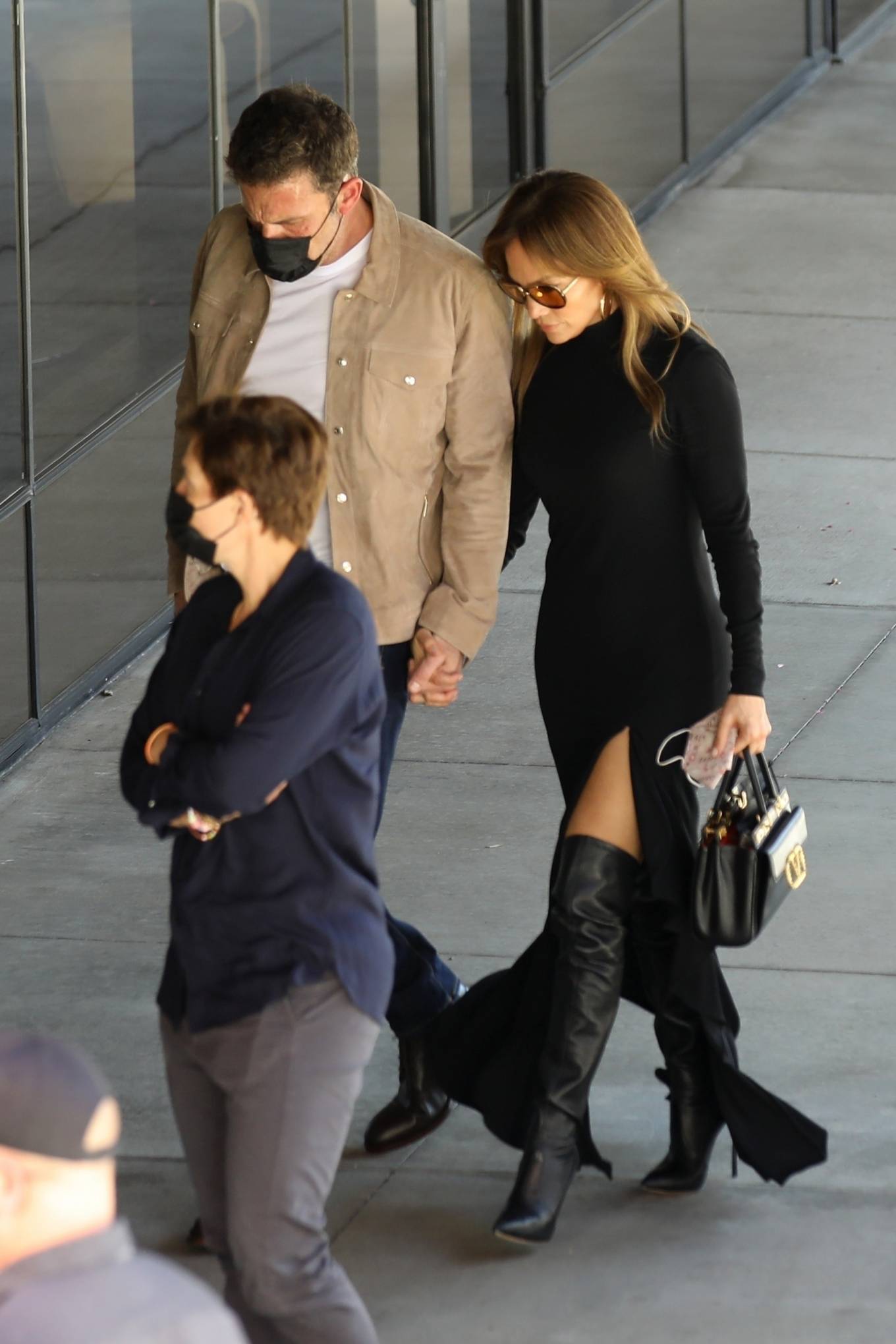 Jennifer Lopez 2021 : Jennifer Lopez – With Ben Affleck pictured at premiere of George Clooneys film The Tender Bar-09