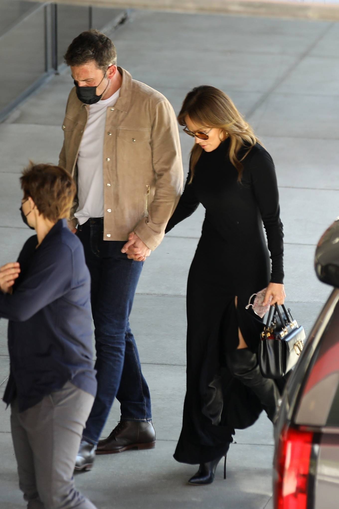 Jennifer Lopez 2021 : Jennifer Lopez – With Ben Affleck pictured at premiere of George Clooneys film The Tender Bar-41