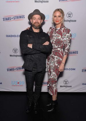 Jennifer Nettles - Sugarland performs at 'Stars and Strings' Concert in Chicago