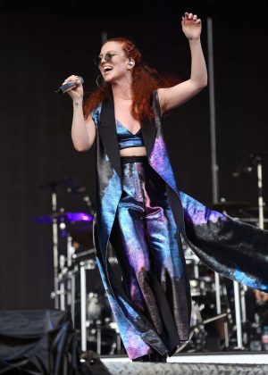 Jess Glynne - Performs at V Festival 2016 in Chelmsford