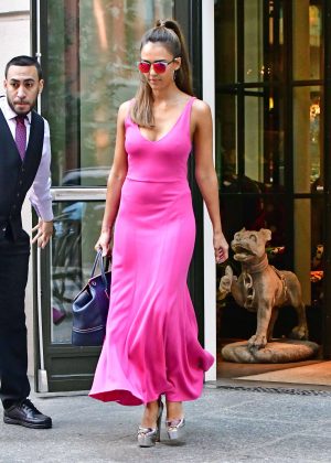 Celebrities wearing pink 2017