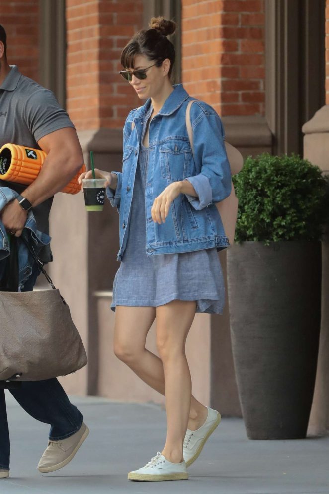 Index Of Wp Content Uploads Photos Jessica Biel Leaves Her Hotel In