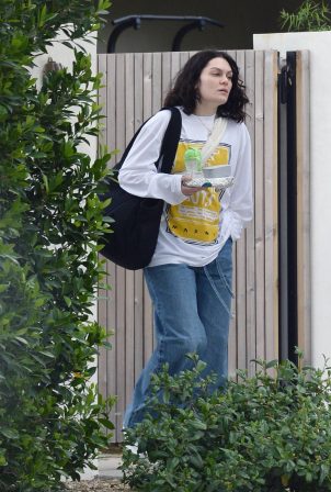 Jessie J - On a shopping trip to Waste Land in Studio City