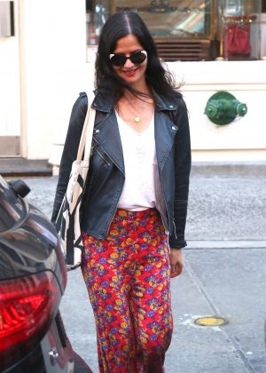 Jill Hennessy - Shopping in the East Village