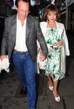 Joan Collins - Out for a dinner at the Ivy Chelsea Gardens