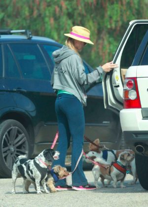 Joanna Krupa - Seen at the dog park in Los Angeles