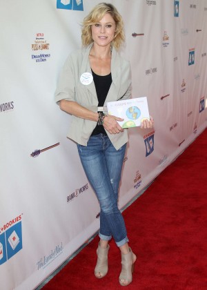 Julie Bowen - Milk + Bookies 6th Annual Story Time Celebration in LA