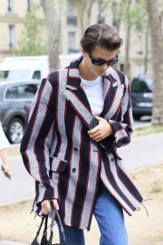 Kaia Gerber - Arrives for photoshoot at l'UNESCO in Paris