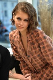 Kaia Gerber - Signs her I-D issue in Paris