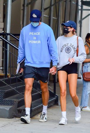 Kaia Gerber - With her boyfriend out in Soho - NYC