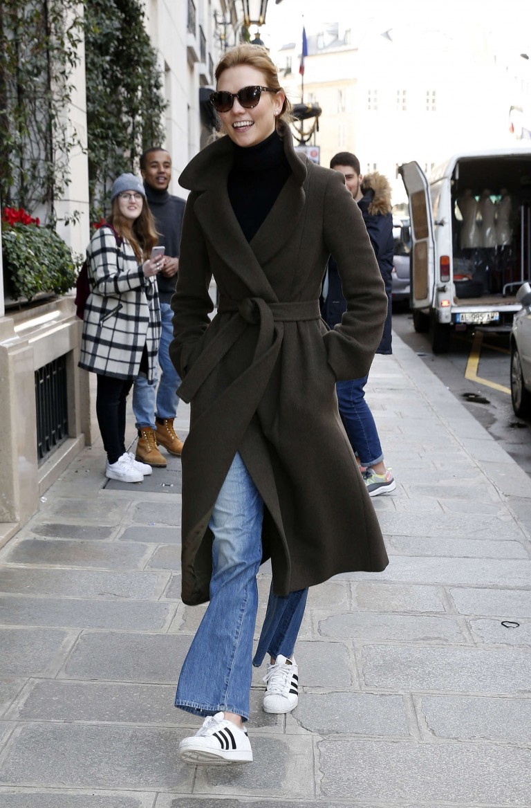 Index of /wp-content/uploads/photos/karlie-kloss/arriving-at-her-hotel