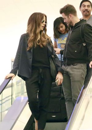 Kate Beckinsale in Black at LAX Airport in Los Angeles