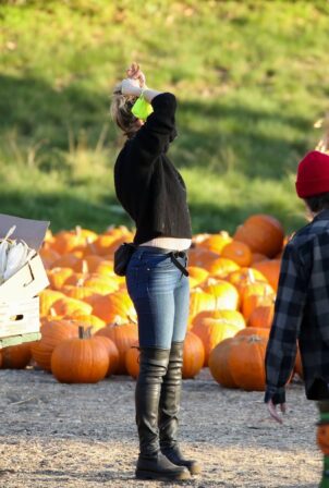 Kate Hudson - Takes all of her kids and husband Danny Fujikawa to a pumpkin patch in Santa Monica