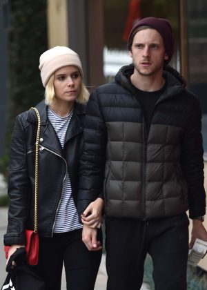 Kate Mara and Jamie Bell at Christmas Shopping in West Hollywood