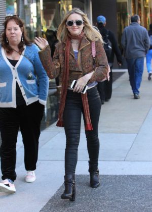 Kathryn Newton - Out Shopping in Beverly Hills