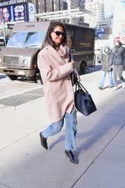 Katie Holmes - Heading to a casting call in NYC