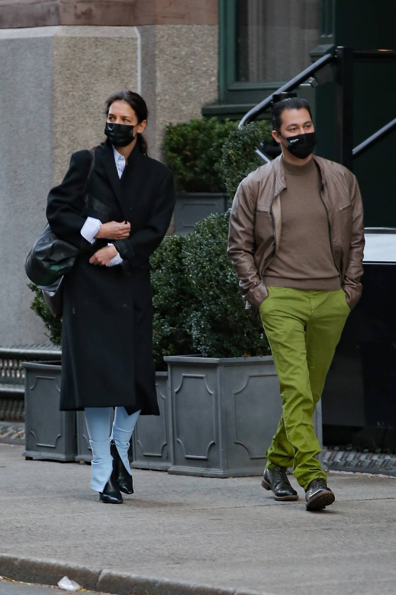 Katie Holmes – With Emilio Vitolo Jr. take a stroll in NYC