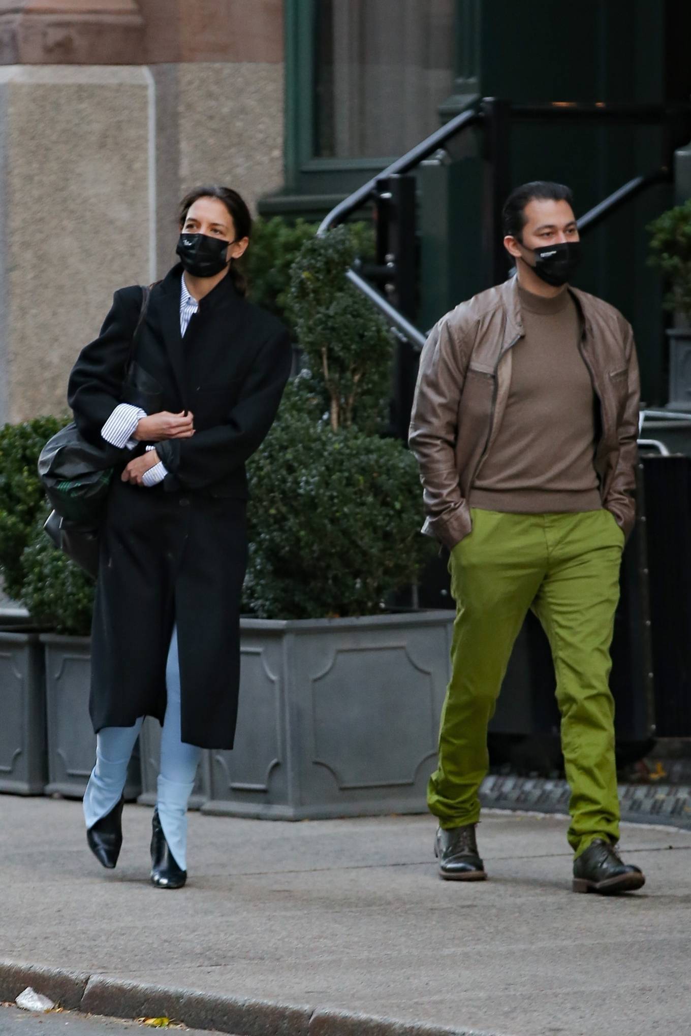 Katie Holmes – With Emilio Vitolo Jr. take a stroll in NYC