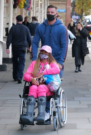 Katie Price - Is seen at the Chelsea and Westminster hospital