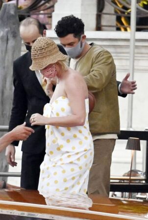 Katy Perry - With Orlando Bloom seen on a taxi boat in Venice