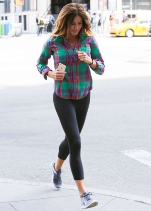 Kelly Bensimon in Leggings Jogging in NY