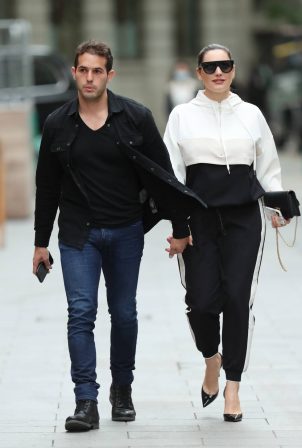 Kelly Brook - Arrives at Heart radio with boyfriend Jeremy Parisi in London