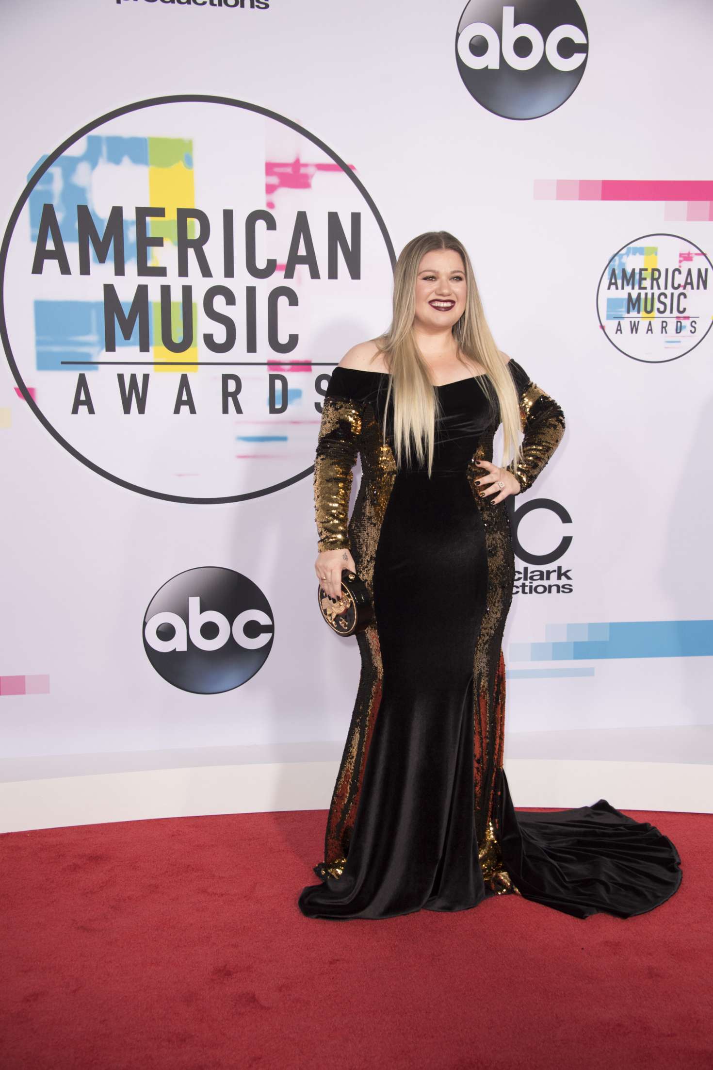 Kelly Clarkson 2017 : Kelly Clarkson: 2017 American Music Awards -02