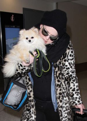 Kelly Osbourne - Arrives at Los Angeles International Airport