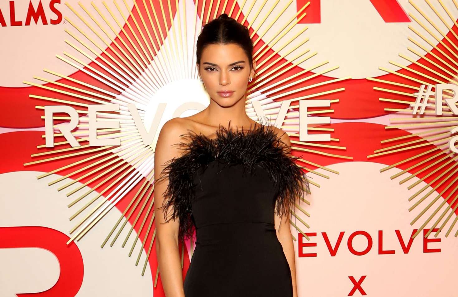 Kendall Jenner 2018 Revolve Awards 11 Gotceleb
