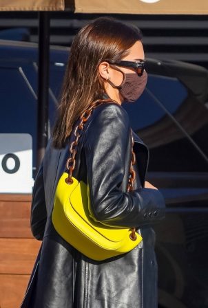 Kendall Jenner - Arrives to have dinner at Nobu in Malibu