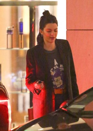 Kendall Jenner - Leaving her hotel in Beverly Hills