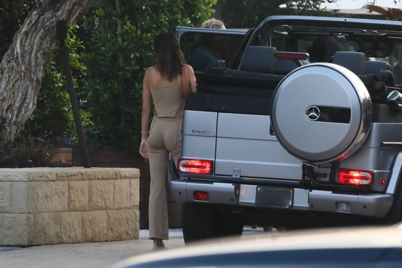 Kendall Jenner – Seen at SoHo house with friends in Malibu