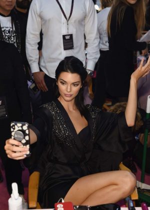 Kendall Jenner - Victoria's Secret Fashion Show 2018 Backstage in NY