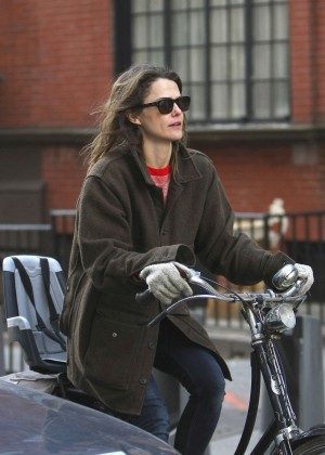 Keri Russell - Riding her bike in Brooklyn