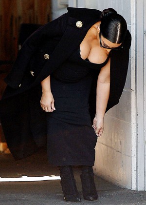 Kim Kardashian - Leaves A Studio in Van Nuys