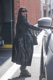 Kim Kardashian - Leaving a medical building in Beverly Hills