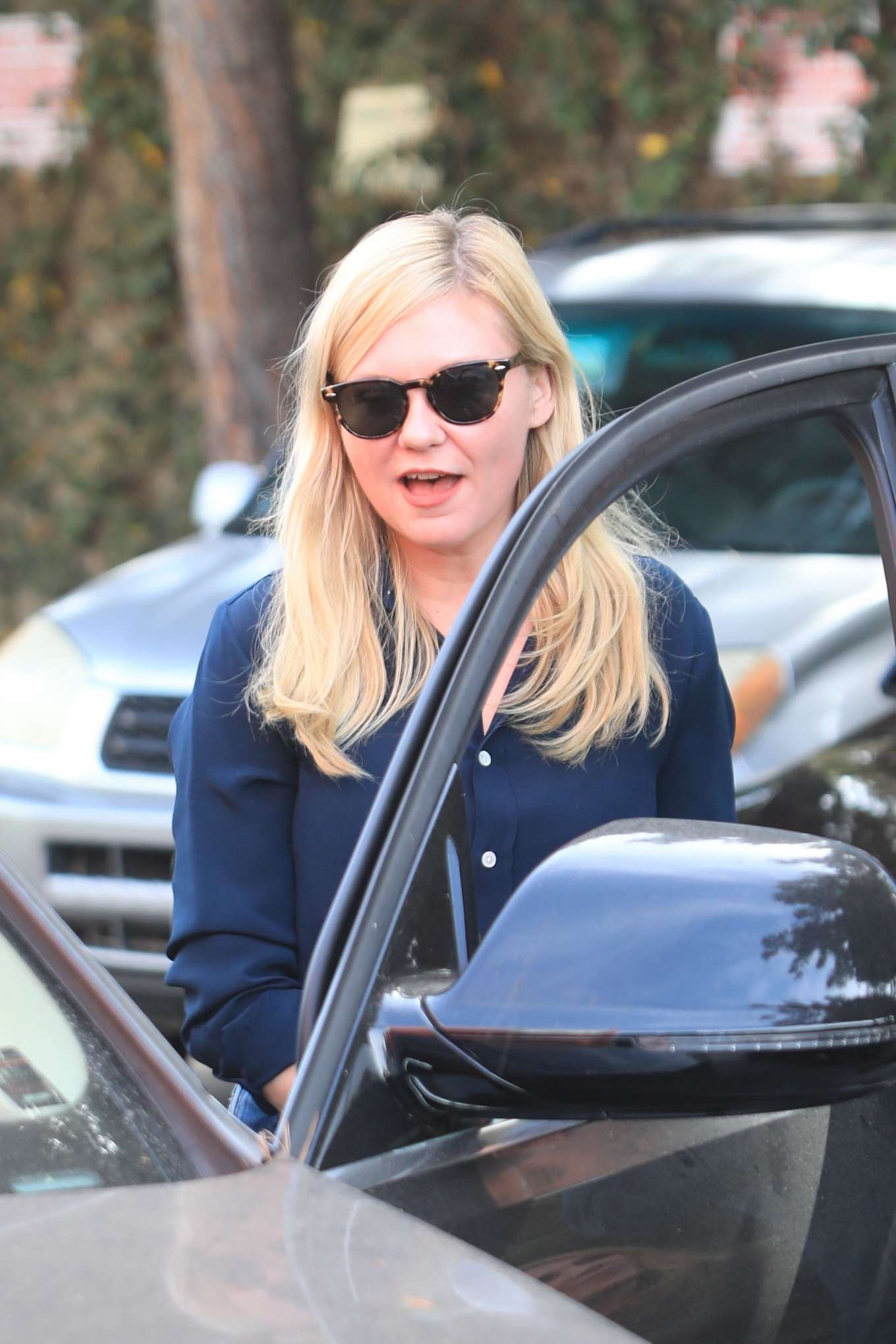 Kirsten Dunst - Outside AGO Restaurant-26 | GotCeleb